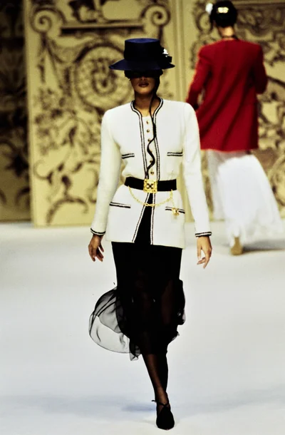 Look 18